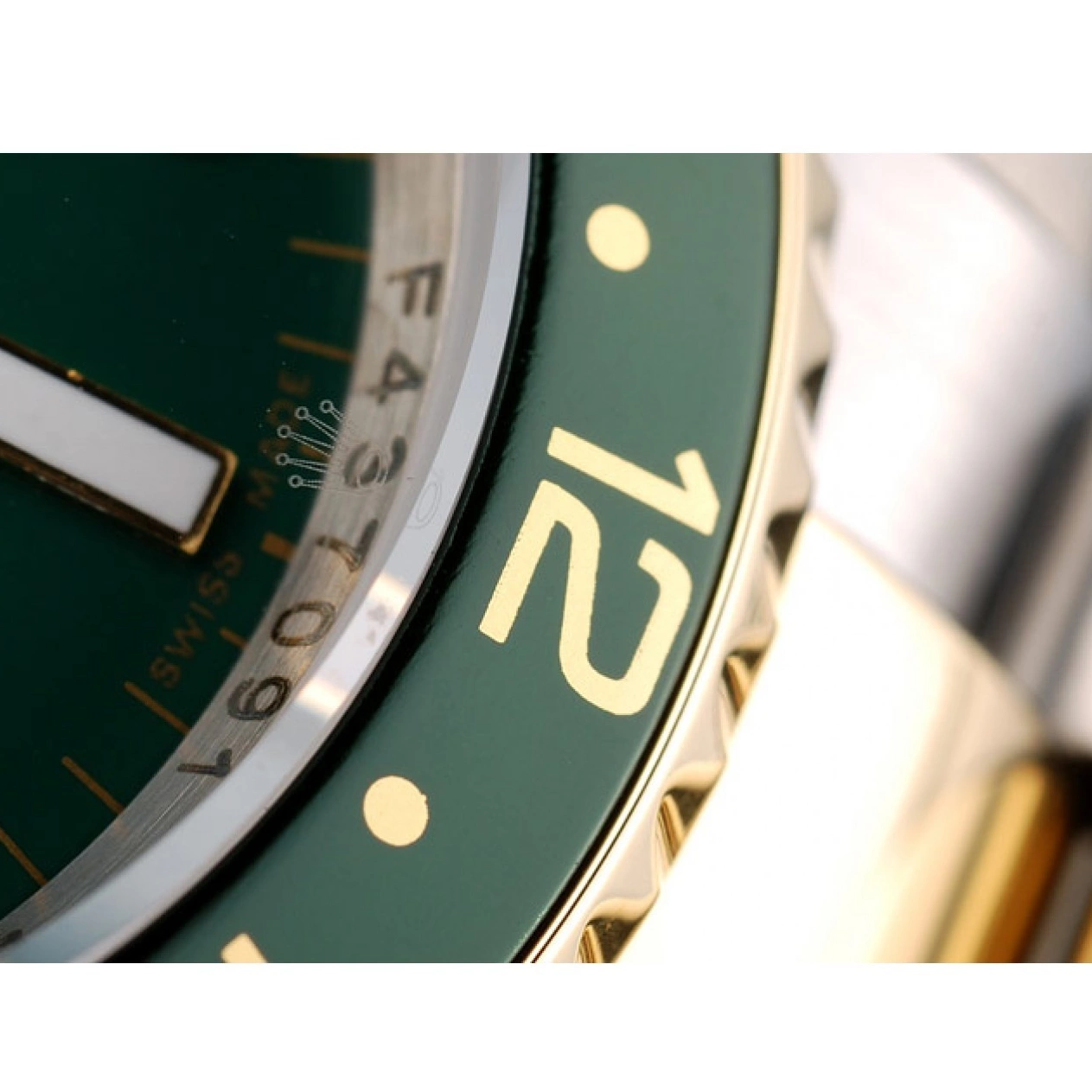 AAA replica watch II Green Watch Ceramic Rolex Dial GMT Green Master Bezel 0612